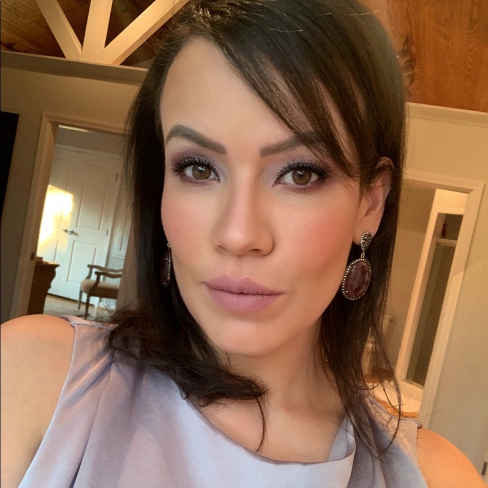 Meet your Posher, Ivette